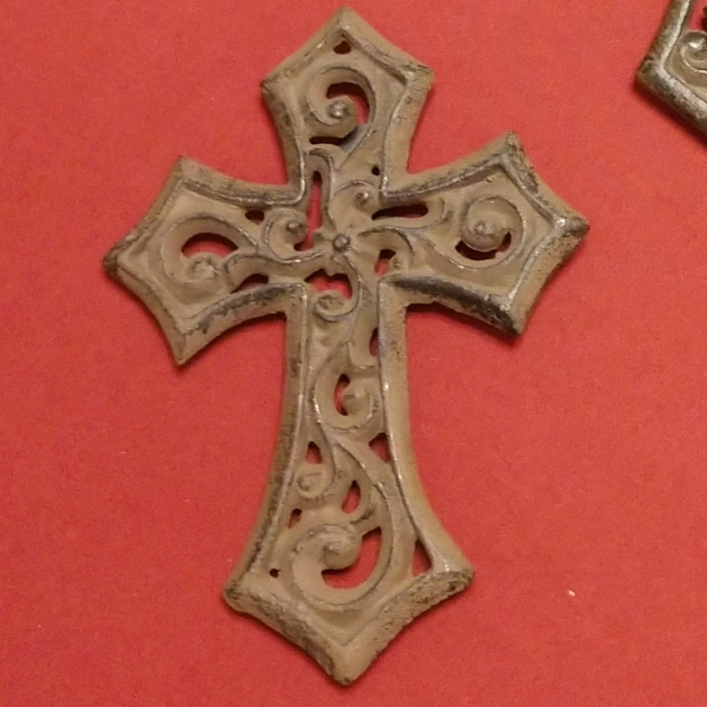 Set of 3 Small Cast Iron Wall Crosses - Picture 3 of 5